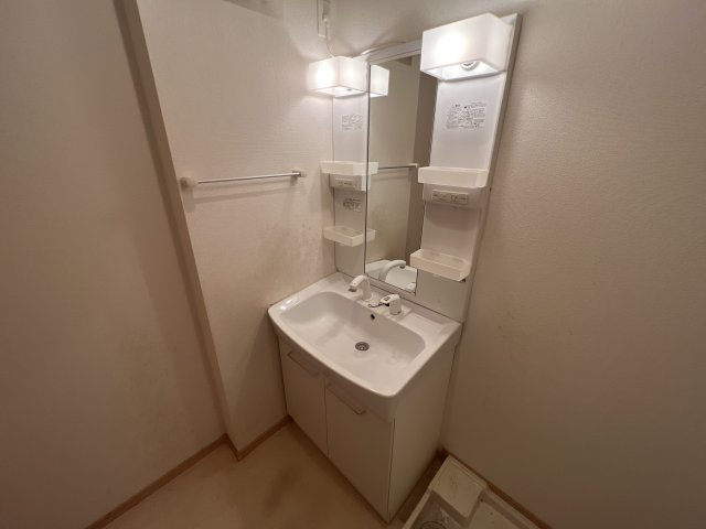 シン．シン．ハウスＢの洗面所