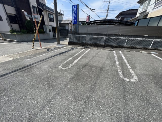 ドルチェⅡの駐車場