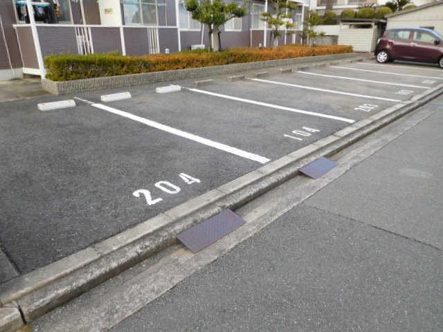 サンコートの駐車場