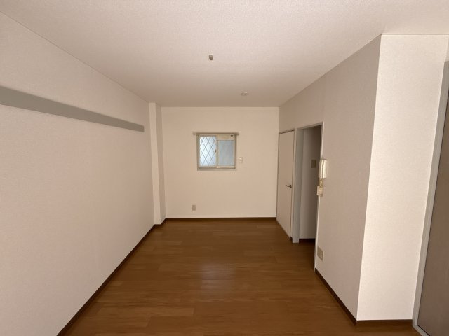 フラッツネオシティーの居間・リビング