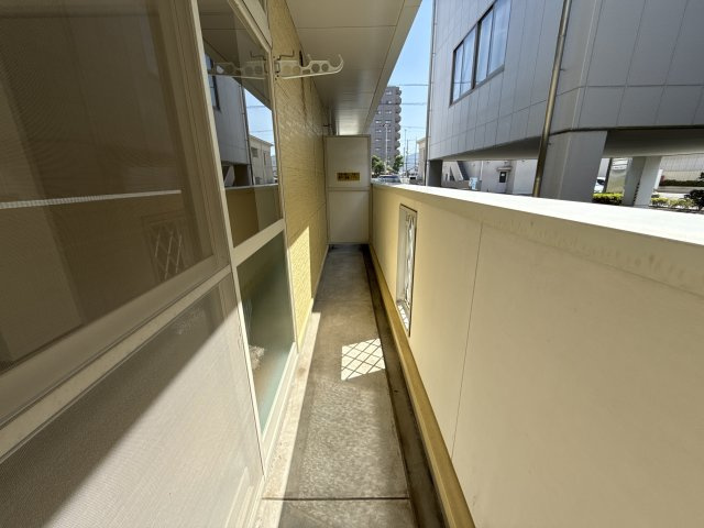 フラッツネオシティーのバルコニー