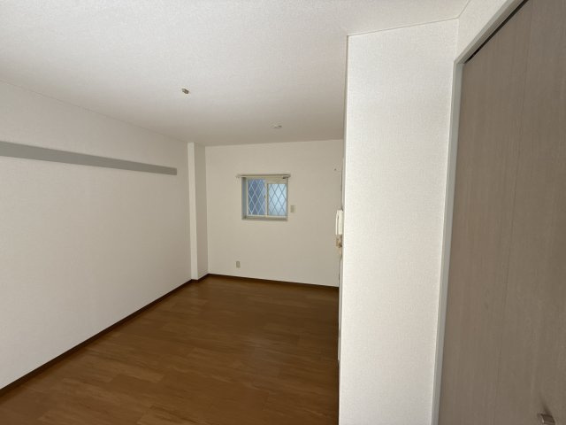 フラッツネオシティーの洋室