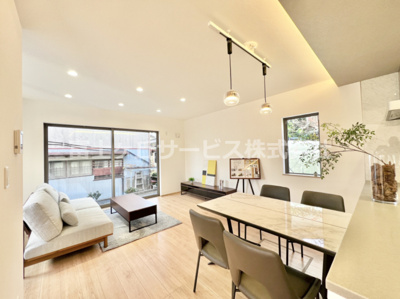 【居間・リビング】 | 裾野市茶畑 2期 新築一戸建て | ゆったりとした居間です