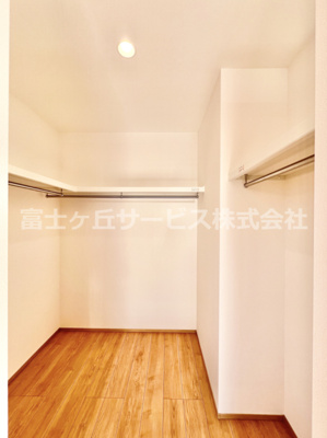 【収納】 | 裾野市茶畑 2期 新築一戸建て | ウォークインクローゼットです