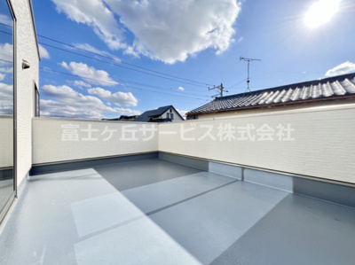 【バルコニー】 | 裾野市茶畑 2期 新築一戸建て | 広々としたバルコニーです