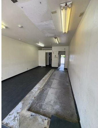 近江八幡市安土町下豊浦の店舗事務所の内装