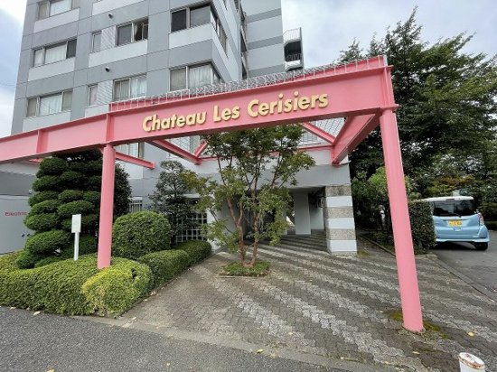 シャトー・レ・セルズィエールのエントランス