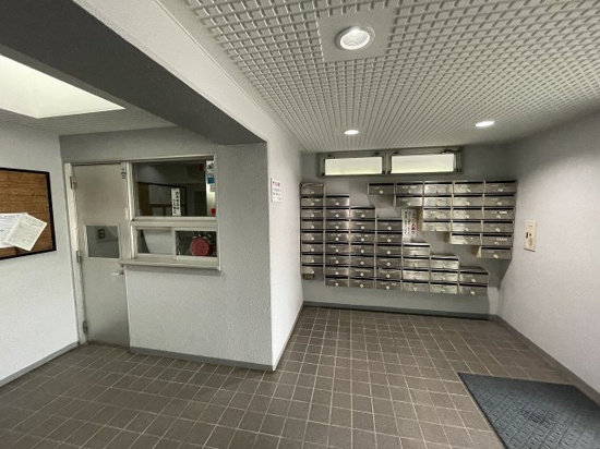 シャトー・レ・セルズィエールのロビー