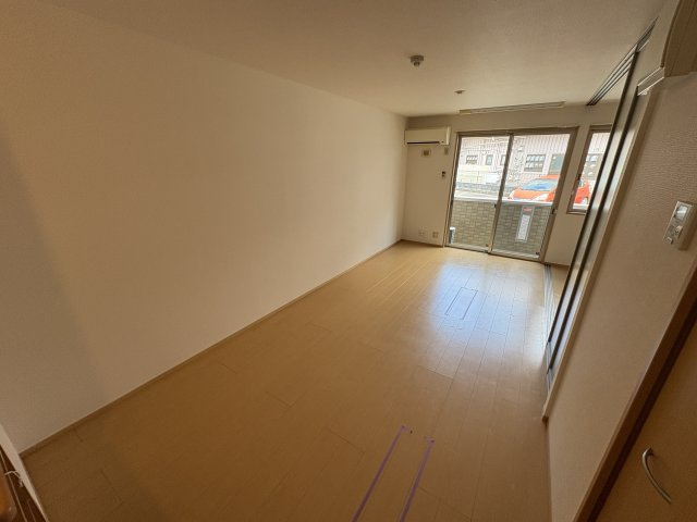 神戸市北区鈴蘭台北町３丁目のアパートの居間・リビング