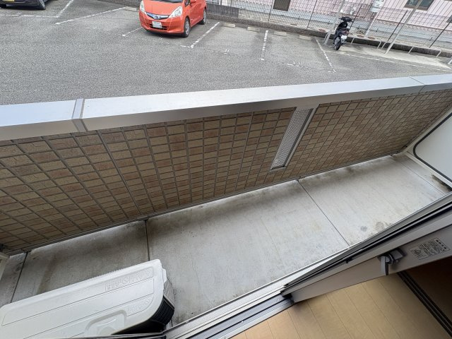 神戸市北区鈴蘭台北町３丁目のアパートのバルコニー