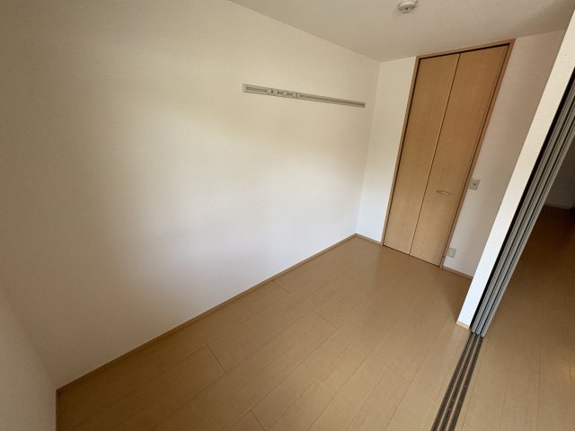 神戸市北区鈴蘭台北町３丁目のアパートの寝室