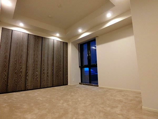 港区三田２丁目の賃貸マンションの洋室
