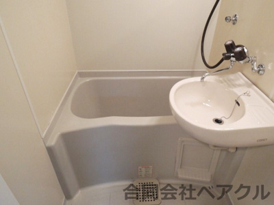 【浴室】 | エスペランス千 | きれいなお風呂です