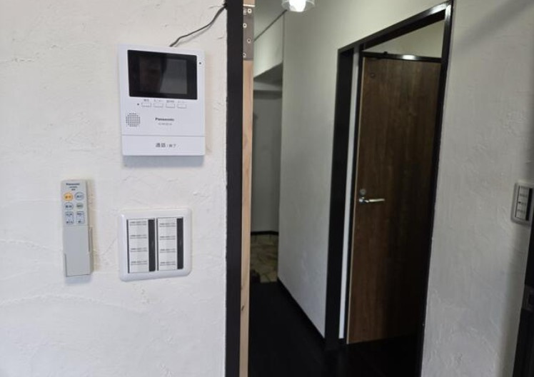 高知市南ノ丸町　ASハイライン3階の玄関|顔も見えるインターホンがついているので安心です