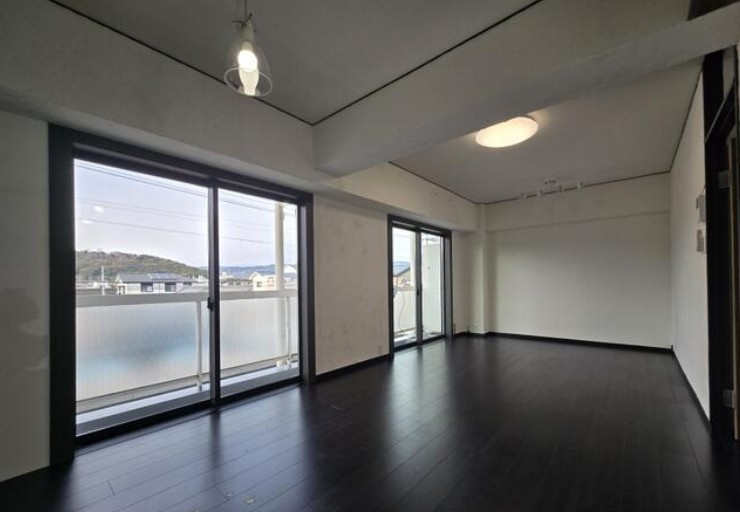 高知市南ノ丸町　ASハイライン3階の居間・リビング|ゆったり過ごせるリビングです