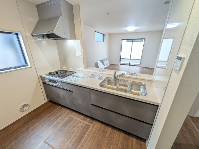 八王子市　下恩方町　新築一戸建て　１期のキッチン|～使い勝手の良いシステムキッチン～