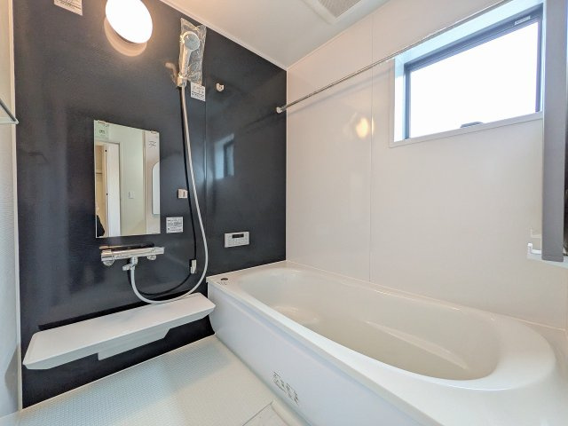 八王子市　下恩方町　新築一戸建て　１期の浴室|～のびのびくつろげるバスルーム　１日の締めくくりに癒やしのバスタイムを～