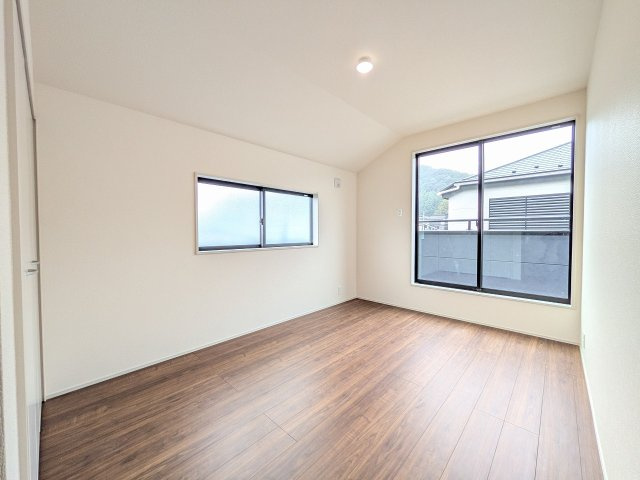 八王子市　下恩方町　新築一戸建て　１期の寝室|～2階6.5帖の主寝室です～