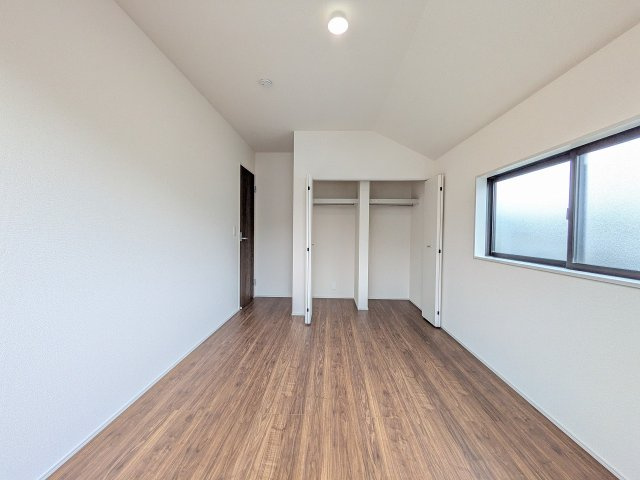 八王子市　下恩方町　新築一戸建て　１期の収納|～収納力の高いクローゼット完備～