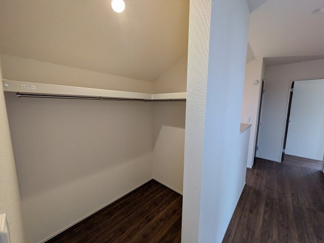八王子市　下恩方町　新築一戸建て　１期の収納|～ウォークインクローゼットでお荷物がスッキリ収まります～