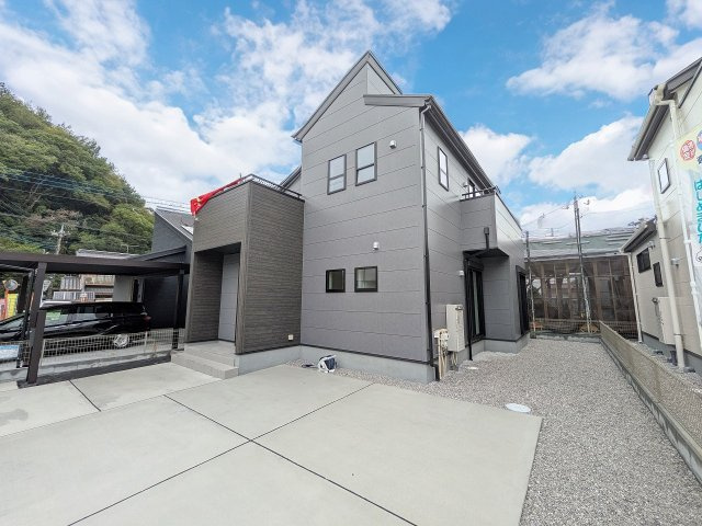 八王子市　下恩方町　新築一戸建て　１期の外観|～2路線利用可能な高尾駅へのアクセス良好　控除や減税に優遇の長期優良住宅～