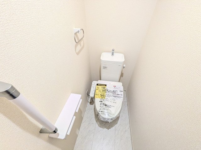 八王子市　下恩方町　新築一戸建て　１期のトイレ|～暖房温水洗浄機能付きトイレ　冬場は特に嬉しい機能ですね～