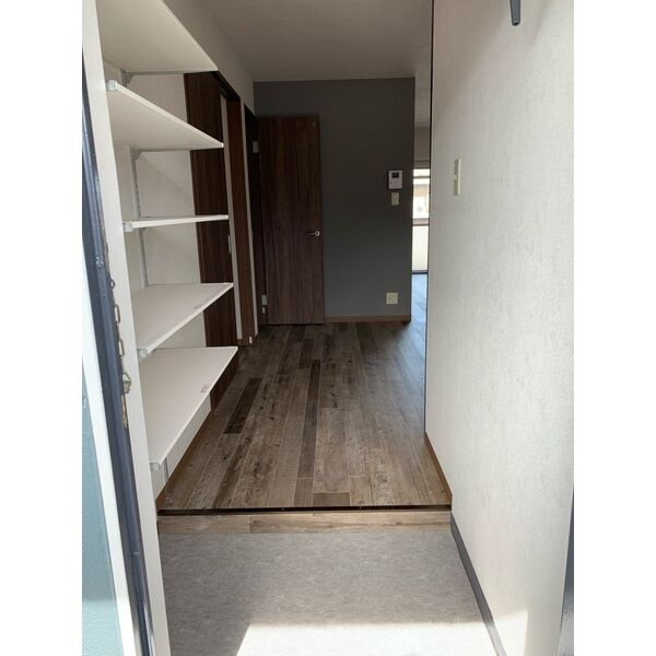 中央通パレスハイツの玄関