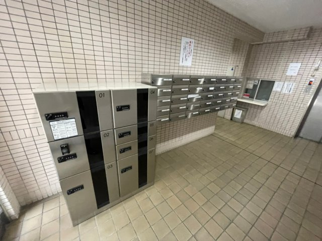 トーカン柏キャステールのエントランス