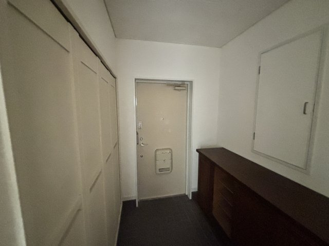 ハイム屋敷本の玄関