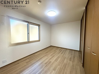 殿山タウンハウス（西側）の居間