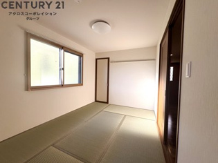 殿山タウンハウス（西側）の寝室