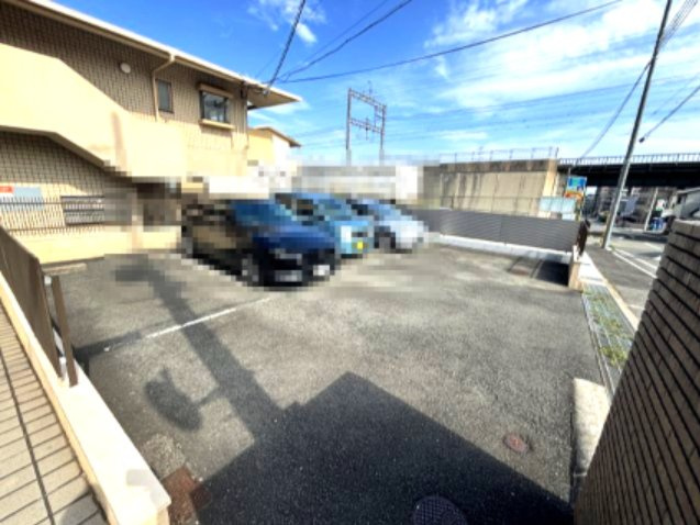 ハイム屋敷本の駐車場