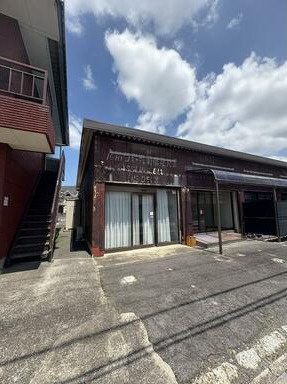 近江八幡市安土町下豊浦の店舗事務所