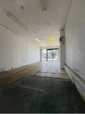 近江八幡市安土町下豊浦の店舗事務所のロビー