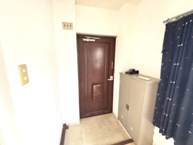 ハイメゾン岡本の玄関