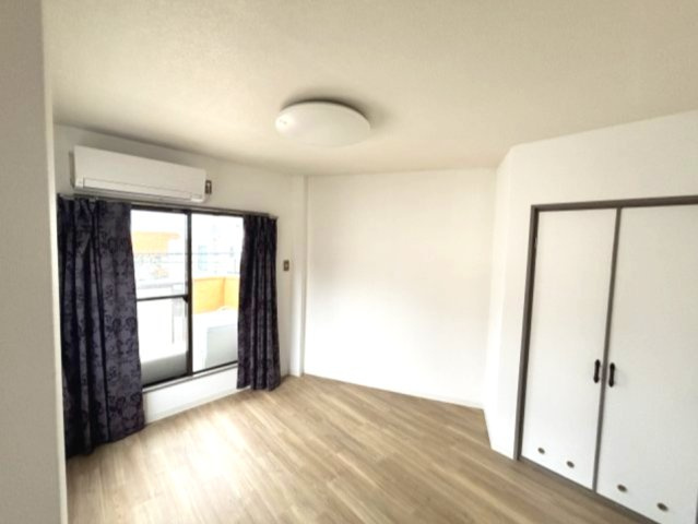 ハイメゾン岡本の寝室