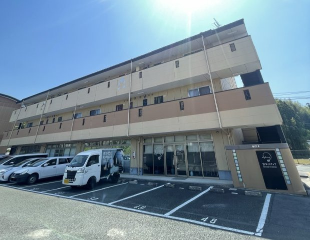 ビッグヴィレッジA