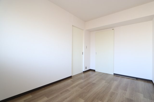 伊藤ハイツの居間・リビング