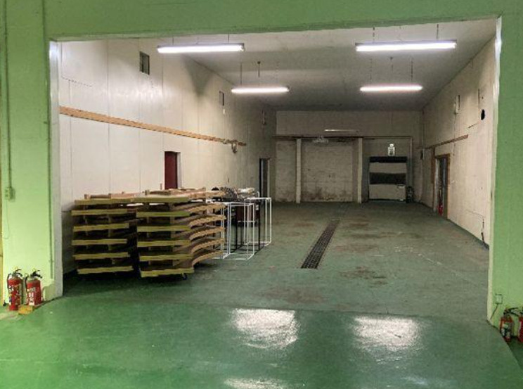 柏市逆井の倉庫