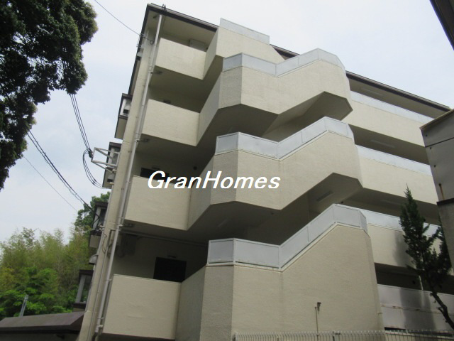 サニーパレス白川台の外観