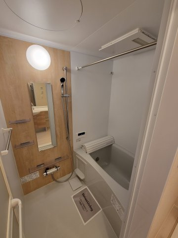 エバーグリーンの浴室