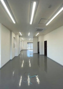 千葉市花見川区三角町の事務所の内装