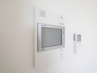 【セキュリティ】 | S-RESIDENCE大阪九条North | モニター付きインターホンです
