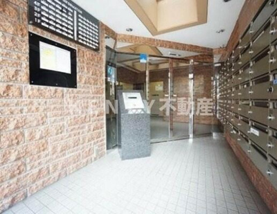 【エントランス】 | ライオンズマンション鶴見中央 | 清潔なエントランスです