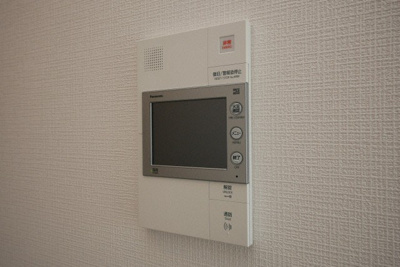 【セキュリティ】 | エスリード弁天町ルシェンテ | モニター付きインターホンです