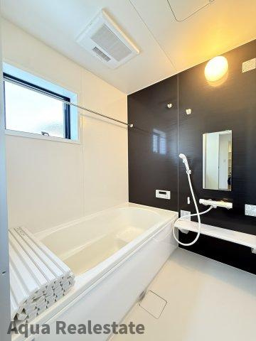 リーブルガーデン丸亀市津森町第三のトイレ|シンプルで使いやすいトイレです