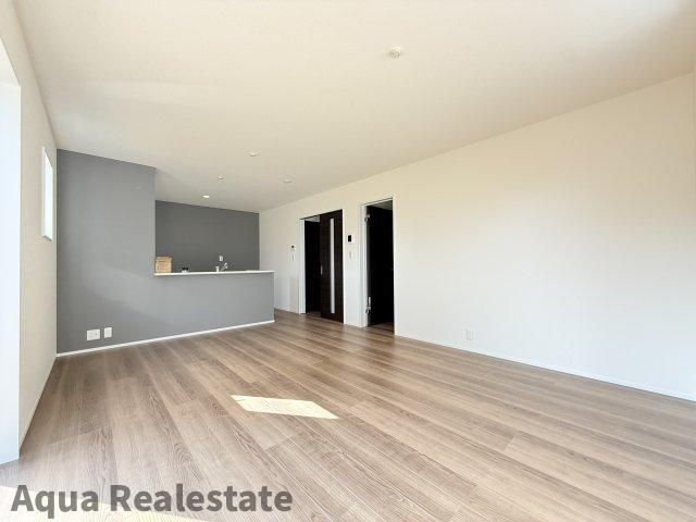 リーブルガーデン丸亀市津森町第三の前面道路含む現地写真|前面道路含む現地写真です