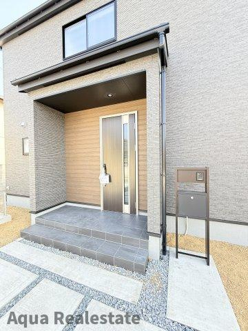 リーブルガーデン丸亀市津森町第三の内装|明るい室内です