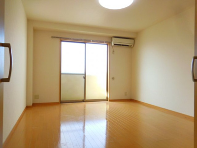 【居間・リビング】 | アンプルールフェールヒカリ櫻代