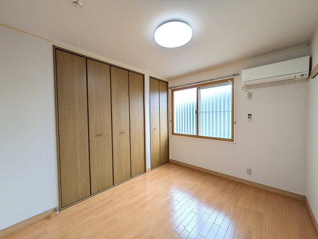 サンタバーバラ　Bの洋室